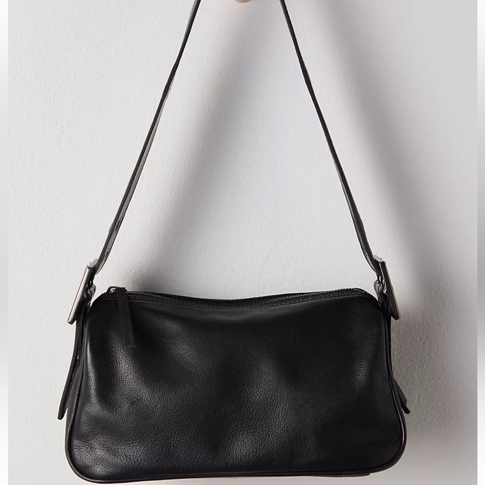 Arm Candy Bag
Free People
NWT
Color - Black - Picture 3 of 6